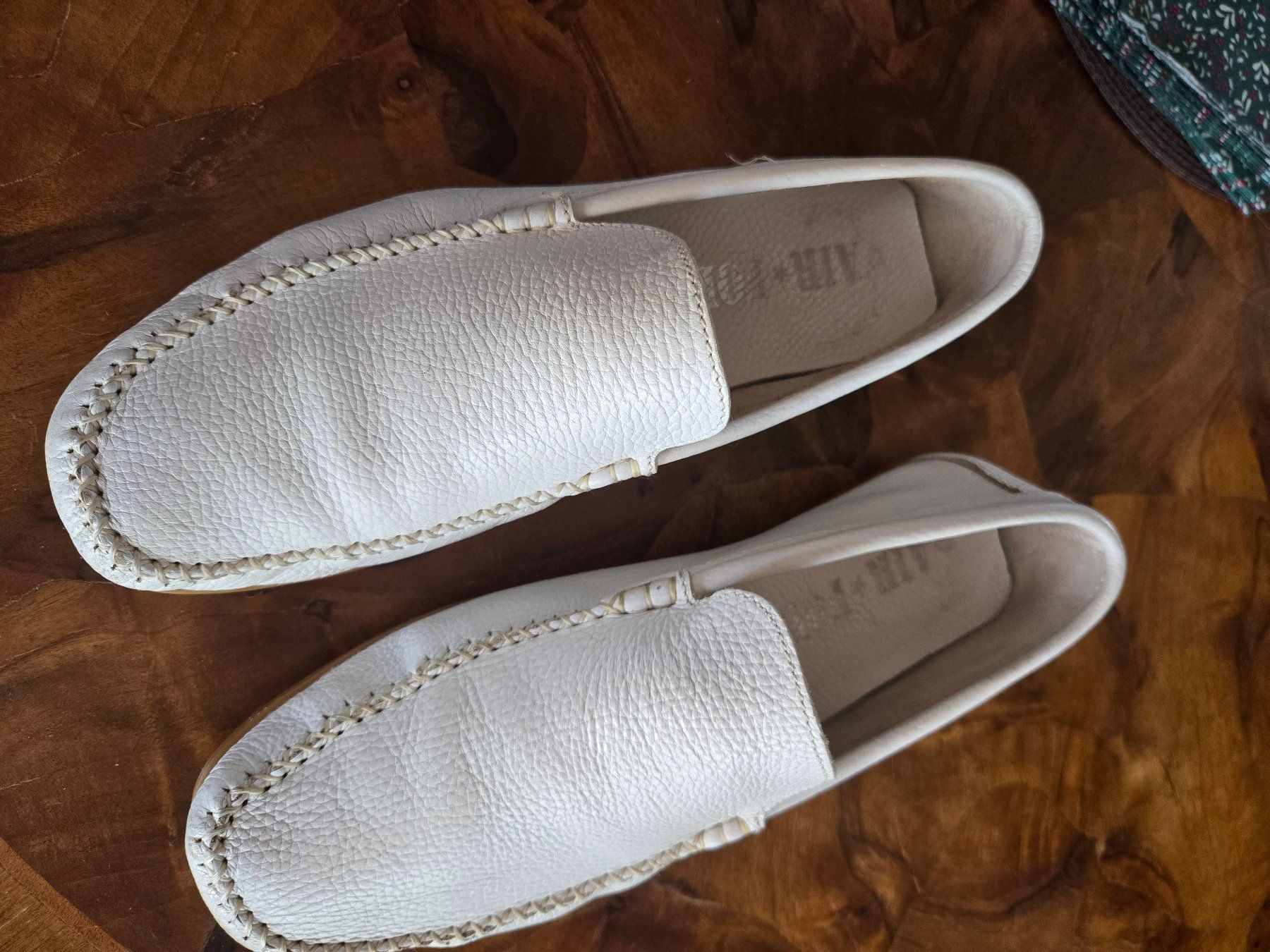 Chaussures hommes: Moccasins weiss Grösse 43 – D'occasion à Ascona par Topolinowatch