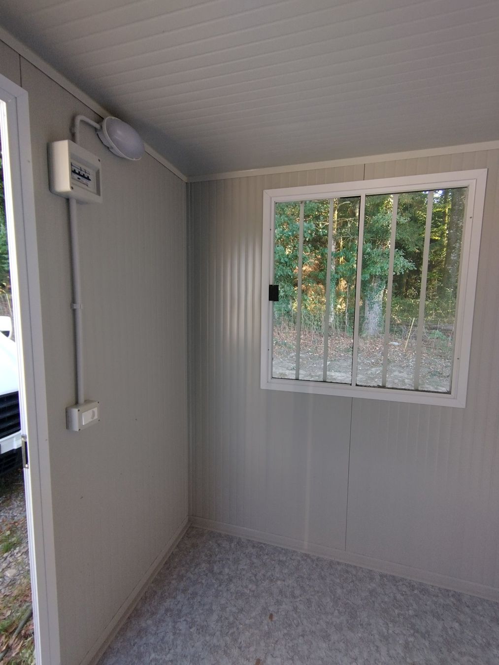 Contenitori edile: Büro-Container mit Stromanschluss – Usato da Neuenegg venduto da designart64 4