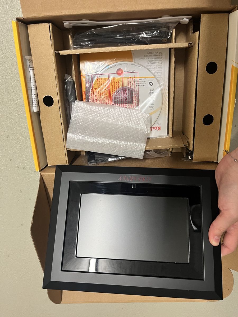 Cornici: Kodak EasyShare SV710 digital frame 7 inch neu – Nuovo e nell'imballaggio originale da Pfäffikon SZ venduto da Zitrone_100 2