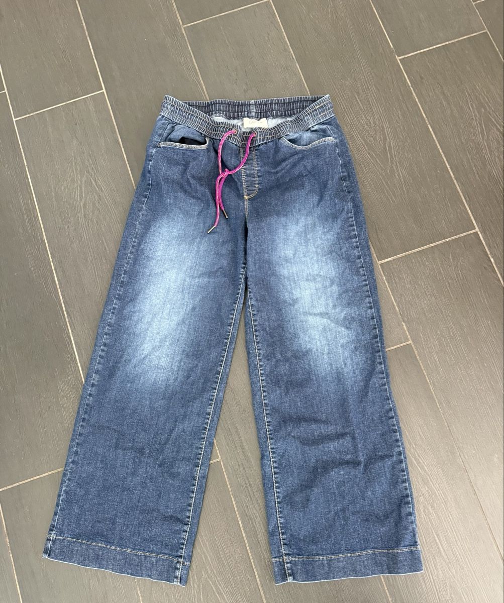 Jeans: Jeans à la mode – Gebraucht aus Lausanne von ted_q95l