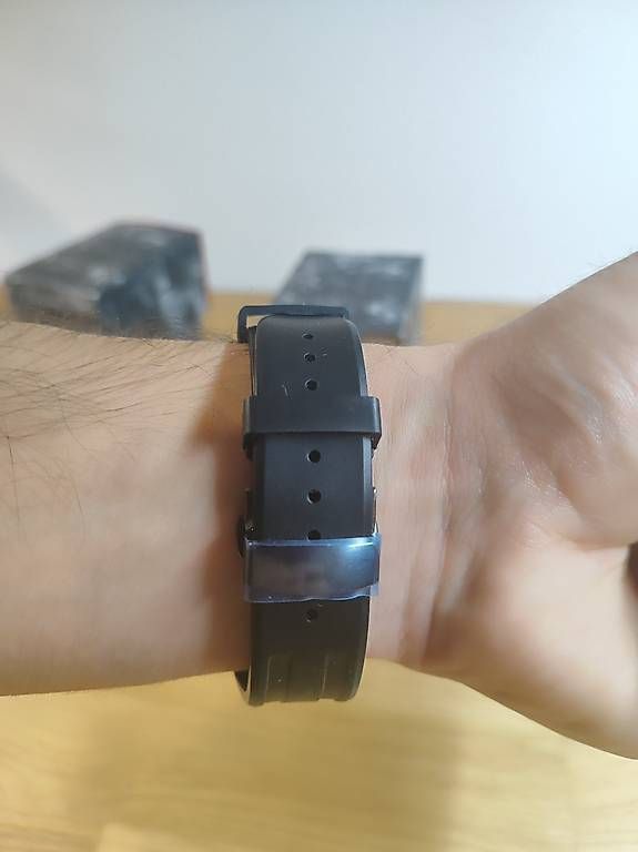 Casio Orologi: CasiOak Mod - Montre Casio G-Shock GA-2100 Custom Noir – Nuovo e nell'imballaggio originale da Vétroz venduto da mrcl01 3