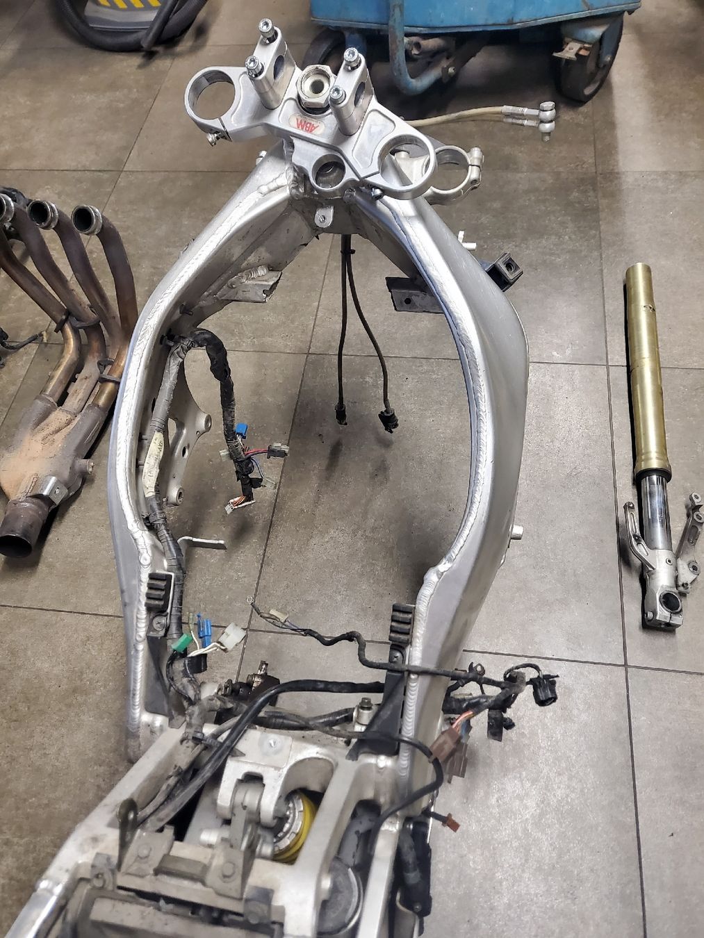 Yamaha Tutti i ricambio per moto: telaio moto yamaha – Usato da Lugano venduto da Bernardino04 2