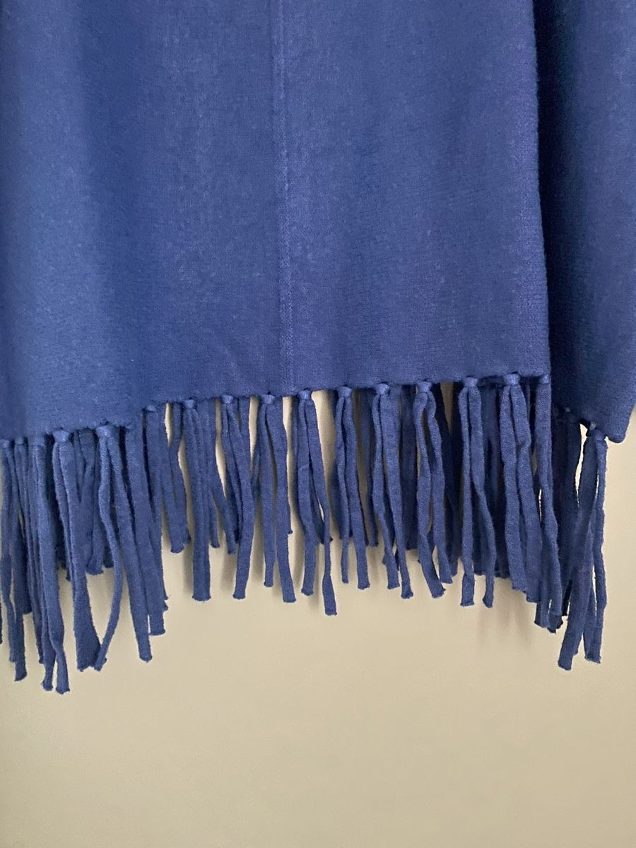Maglioni & Felpe: Pullover mit Fransen Gr L – Usato da Brugg AG venduto da Honeybee6 2