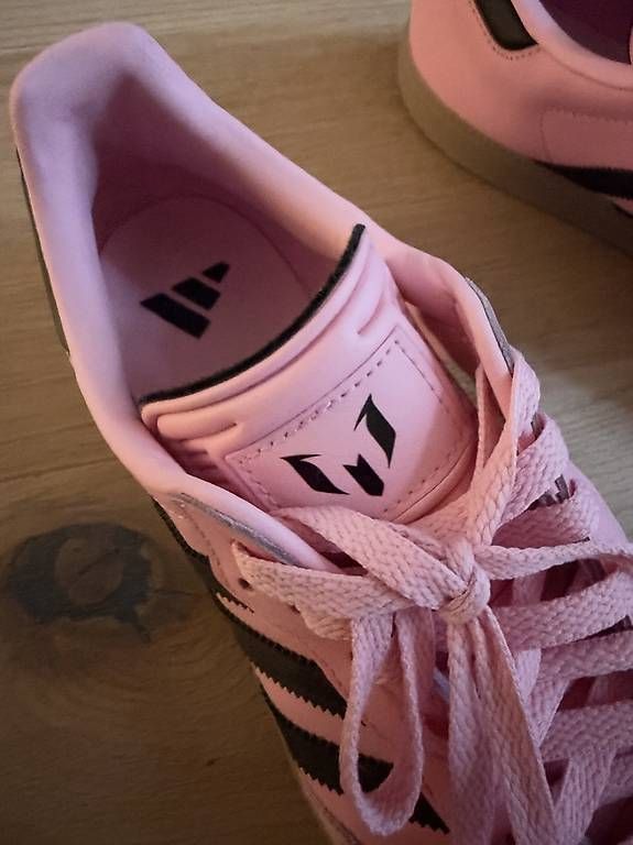 Scarpe da donna: Messi Sambas Limitierte Edition – Nuovo e nell'imballaggio originale da Bern venduto da Finn_Zuercher69336 1