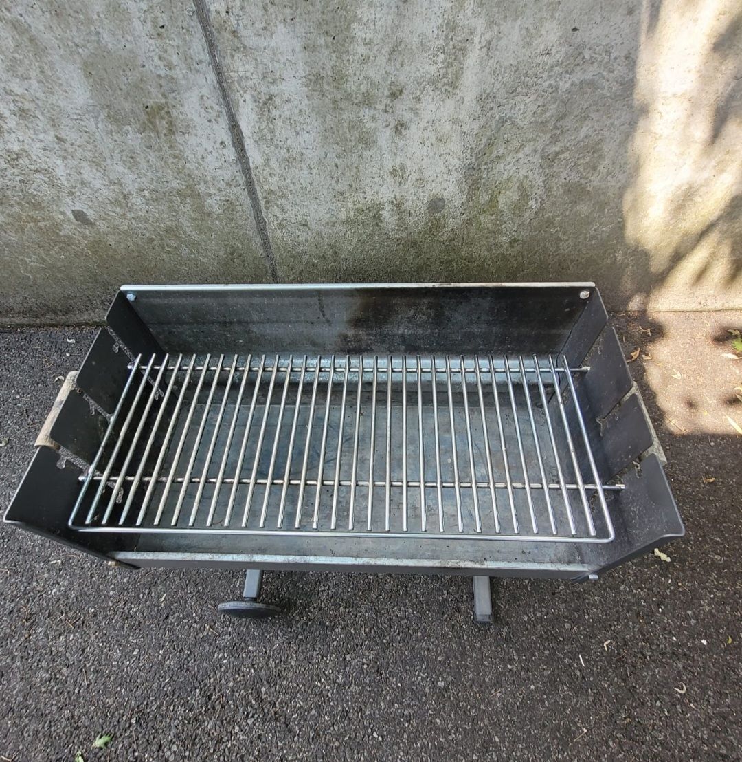 Grills: Dancook Holzkohle Grill, mit Abdeckung, rechteckig – Gebraucht aus Cham von ClaudineBB 4