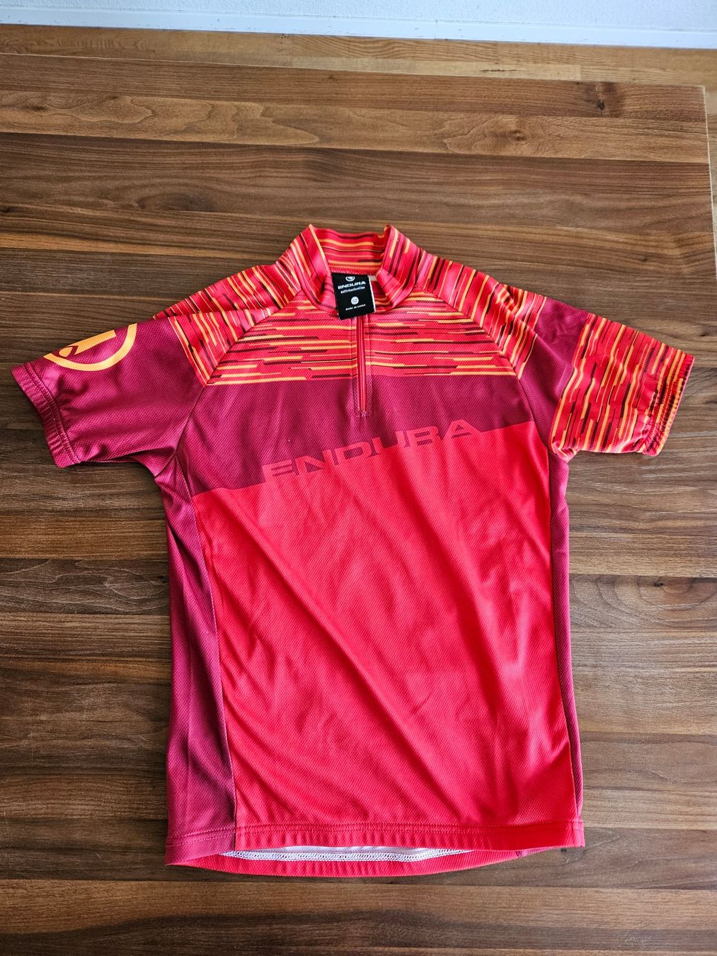 Endura Scarpe, pantaloni & magliette da ginnastica: Velotrikot Kinder Endura – Usato da Liebefeld venduto da chr97f