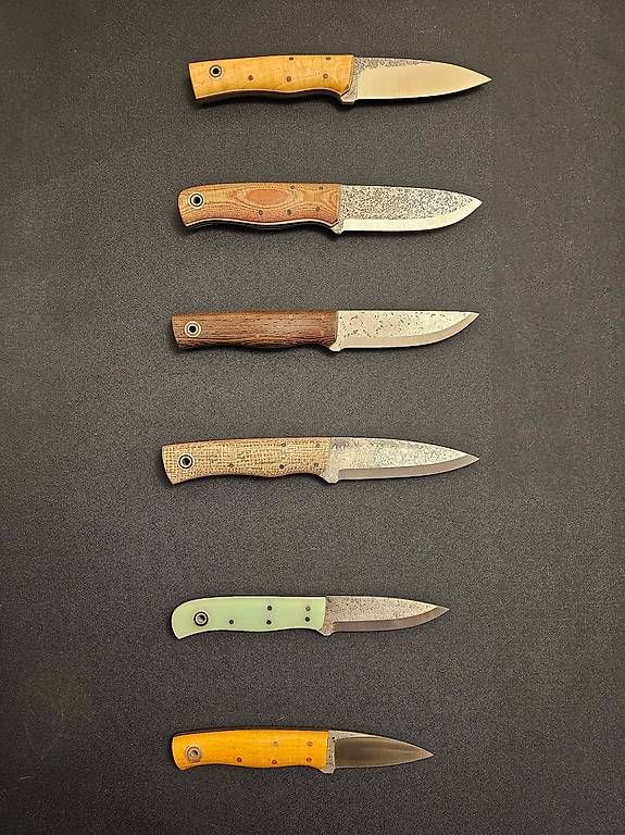 Messer: Collezione di 6 coltelli Fiddleback Forge – Neu (gemäss Beschreibung) aus Montagnola von Netmastro