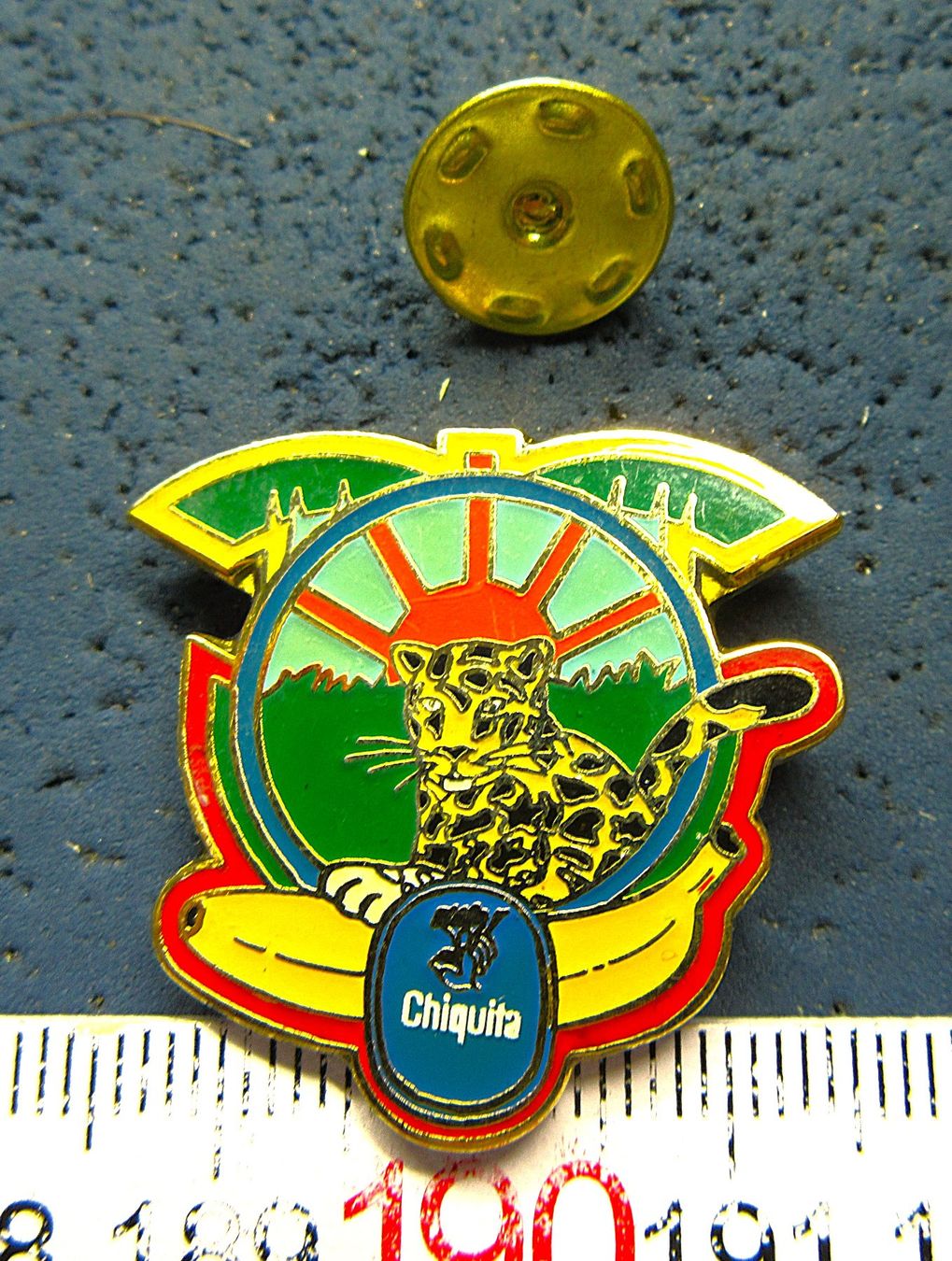 Chiquita Placchette & Badge: CHIQUITA PIN ENAMEL – Usato da Ettingen venduto da Hausi4711