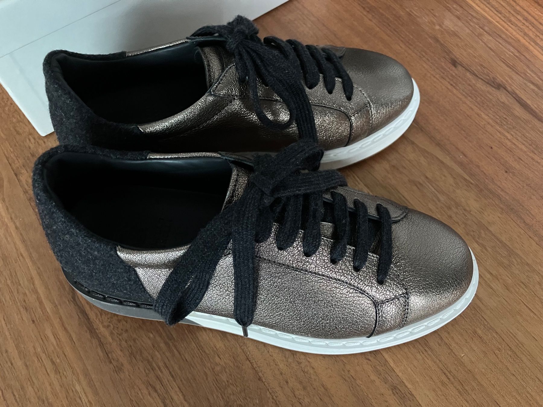 Brunello Cucinelli Scarpe da donna: NEU Brunello Cucinelli Sneakers Gr. 36 – Nuovo e nell'imballaggio originale da Windisch venduto da Lyudmila01 7
