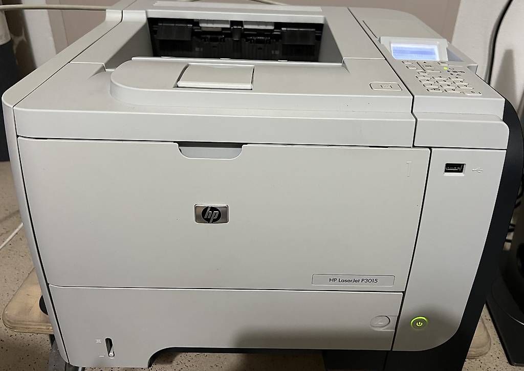 Stampanti: HP Laser Drucker Printer S/W - Preis VB – Usato da Dübendorf venduto da kma_vl8m 1