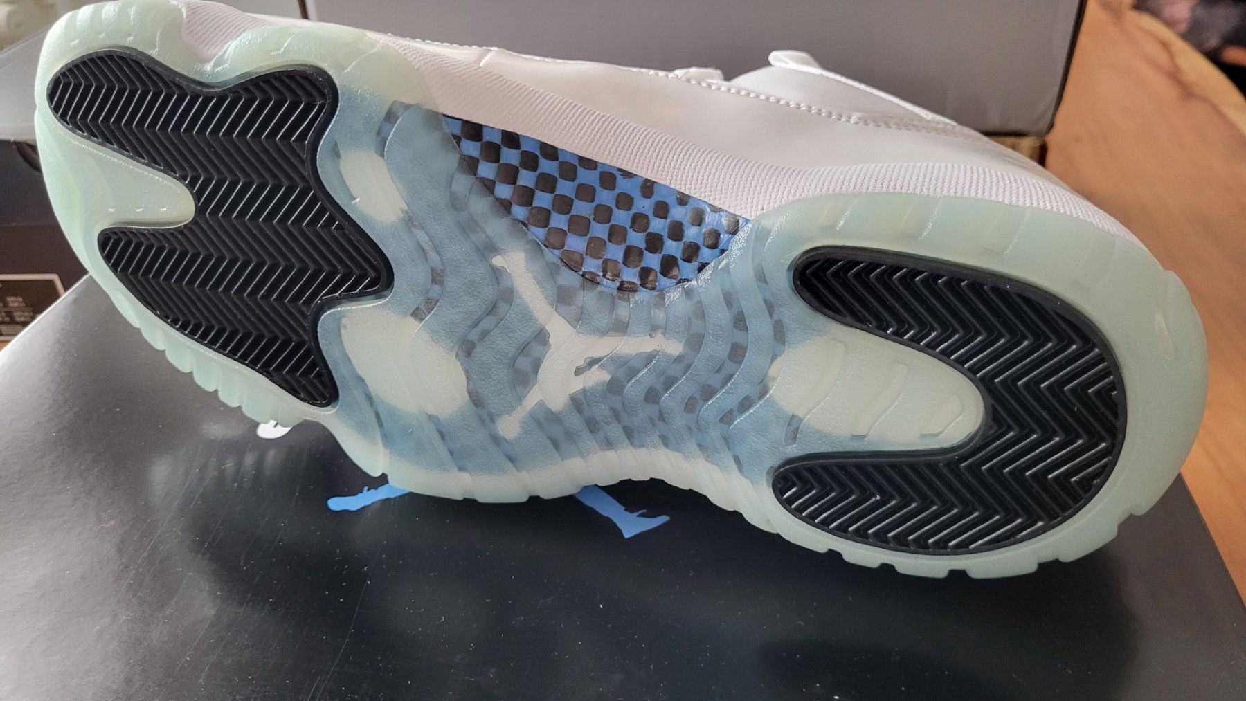 Scarpe da uomo: Jordan 11 retro low – Nuovo e nell'imballaggio originale da Bern venduto da Sneakerheadz 6