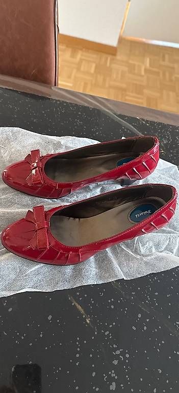 Damenschuhe: Schuhe Grösse 38 – Gebraucht aus Seltisberg von gul_wv9k 3