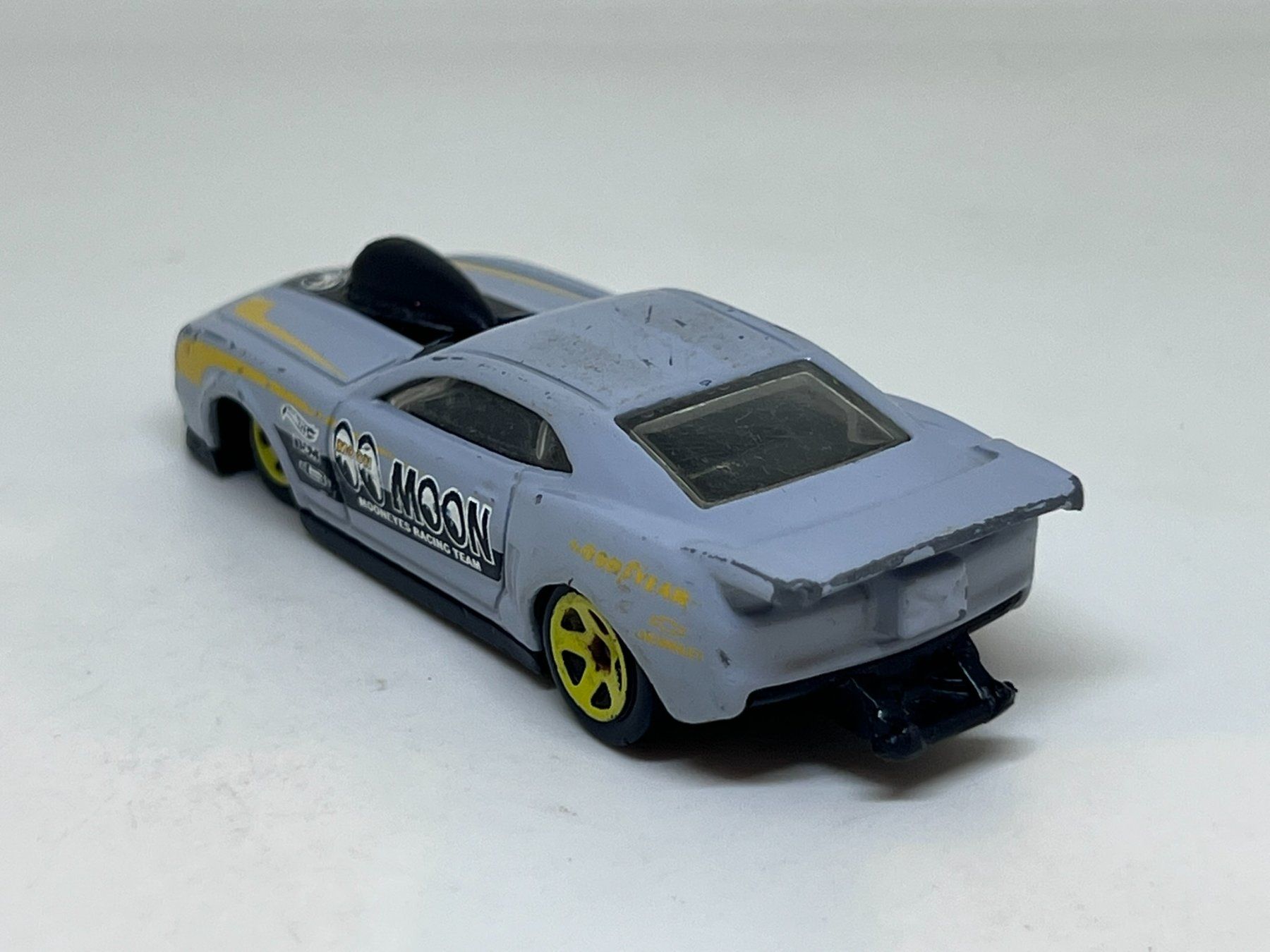 Hot Wheels Modellini d'auto: Hot Wheels '10 Pro Stock Camaro #589 – Usato da Wildegg venduto da LaaBoutique 2