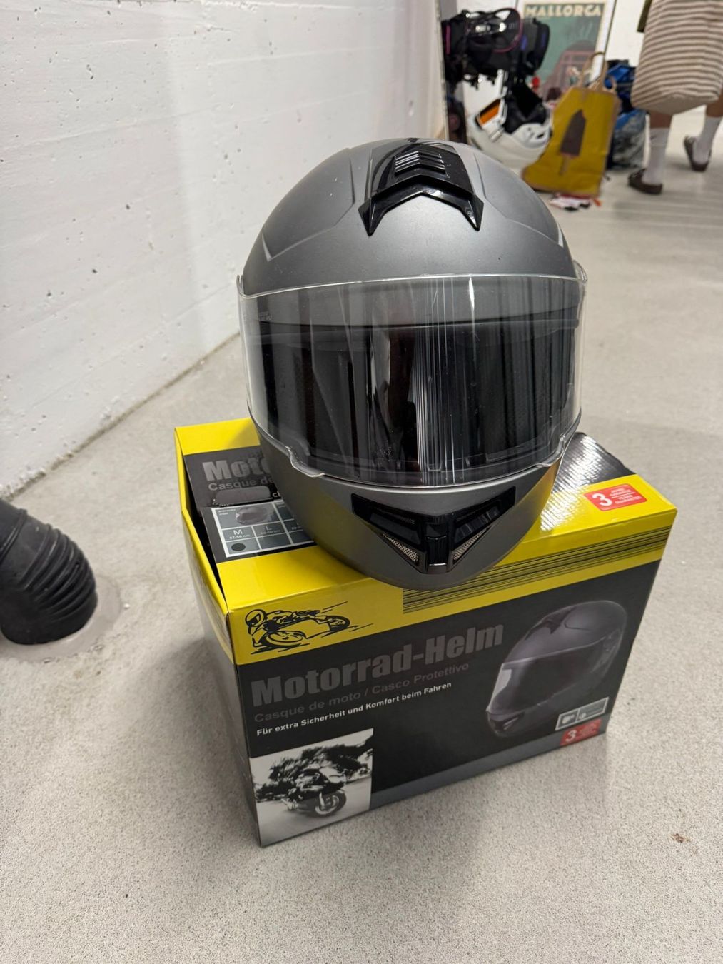 Caschi & visiere: Motorradhelm Integralhelm mattgrau – Usato da Zürich venduto da cle_g9zp