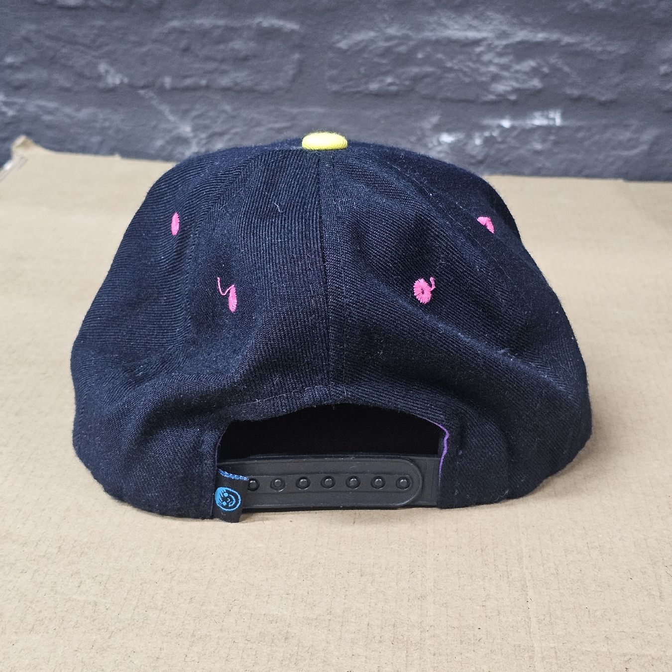 Copricapi, berretti & cappellini: Casquette Neff snapback noir bleu taille ajustable – Usato da rolle venduto da Noma-collectible 1