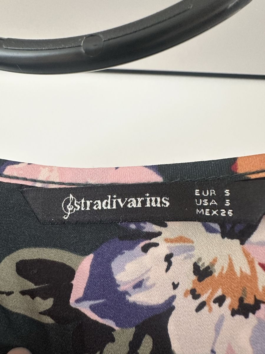 Stradivarius Camicette: Schicke Stradivarius Bluse, Grösse S, Blumenmuster – Usato da Winterthur venduto da Angel2024 1