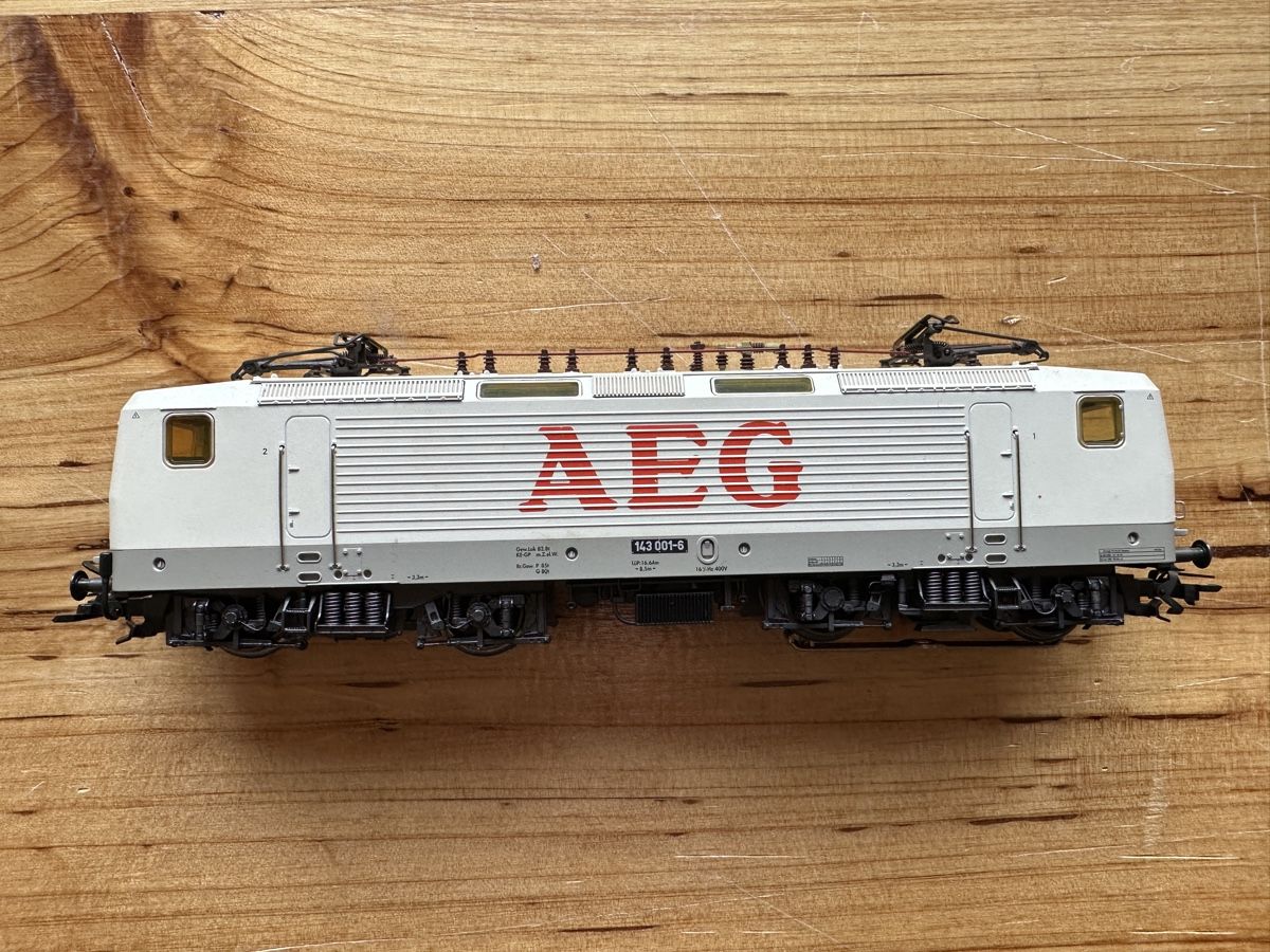 Märklin Modellini di ferrovie: Märklin H0 3441 E-Lok BR 143 AEG OVP – Usato da Schaffhausen venduto da Danilo-86 5
