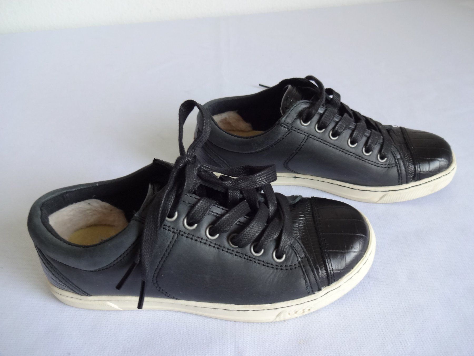 Ugg Scarpe da uomo: *** UGG *** Echtleder Nr.36 – Usato da Frauenfeld venduto da Jahy