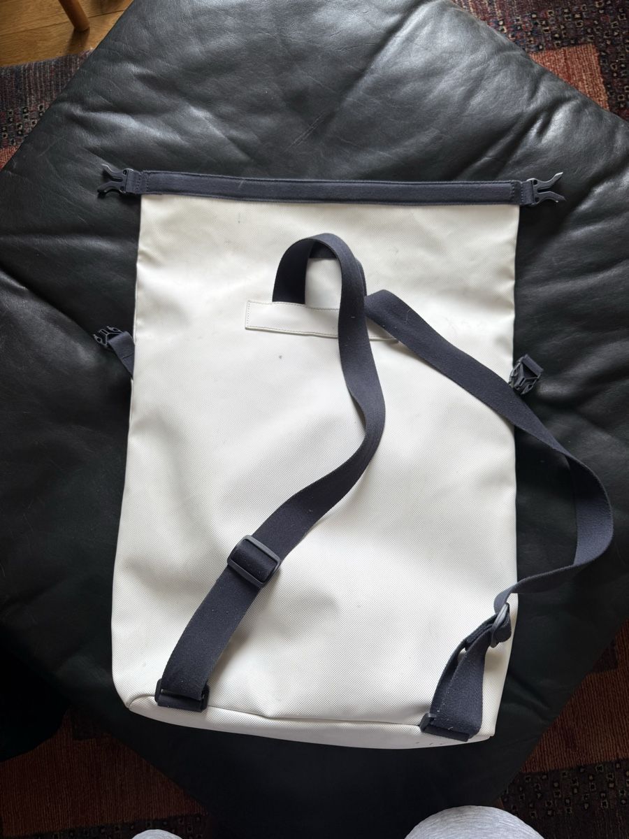 Lacoste Rucksäcke: Lacoste Roll-Top Rucksack – Gebraucht aus Richterswil von aop_2c2r 1