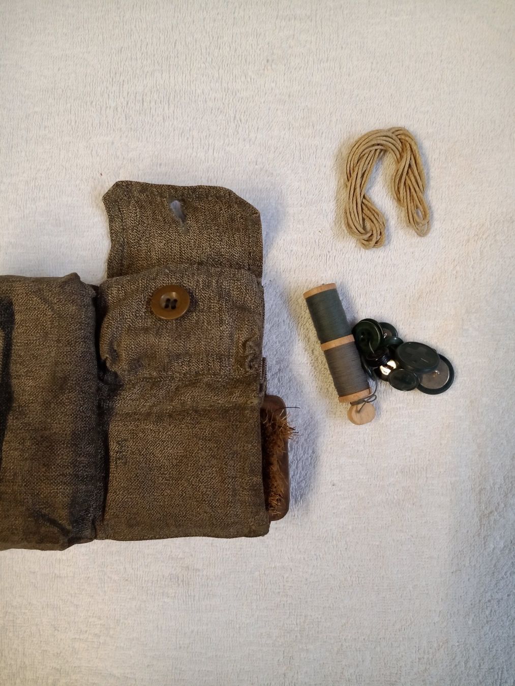 Schweizer Armee Uniformen: Schweizer Militär – Gebraucht aus Oberegg von A-Z.Handel.Loehrer 2