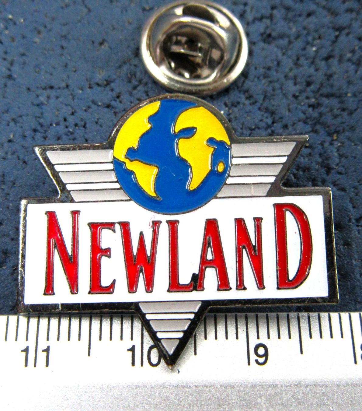 Placchette & Badge: NEWLAND PIN – Usato da Ettingen venduto da Hausi4711