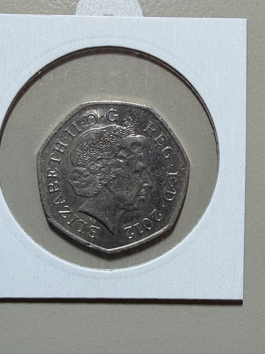 Alle Münzen: GB - 50 pence - 2012 - Blason Royal – Gebraucht aus Payerne von Mike1682 1