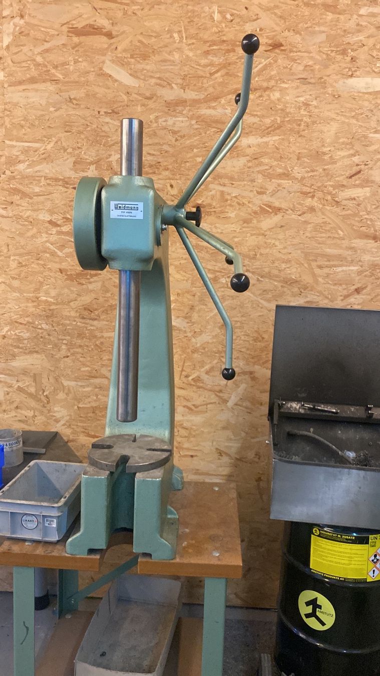Weidemann Alle Maschinen: Dornpresse Weidmann HWP5 – Gebraucht aus Sargans von  1