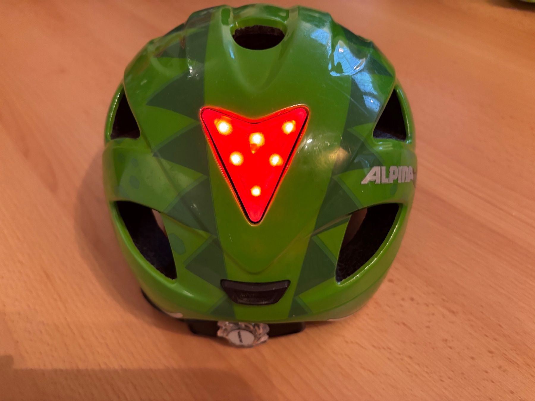 Alpina Caschi: Fahrradhelm | Velohelm mit Licht – Usato da Seuzach venduto da Schwede83 3