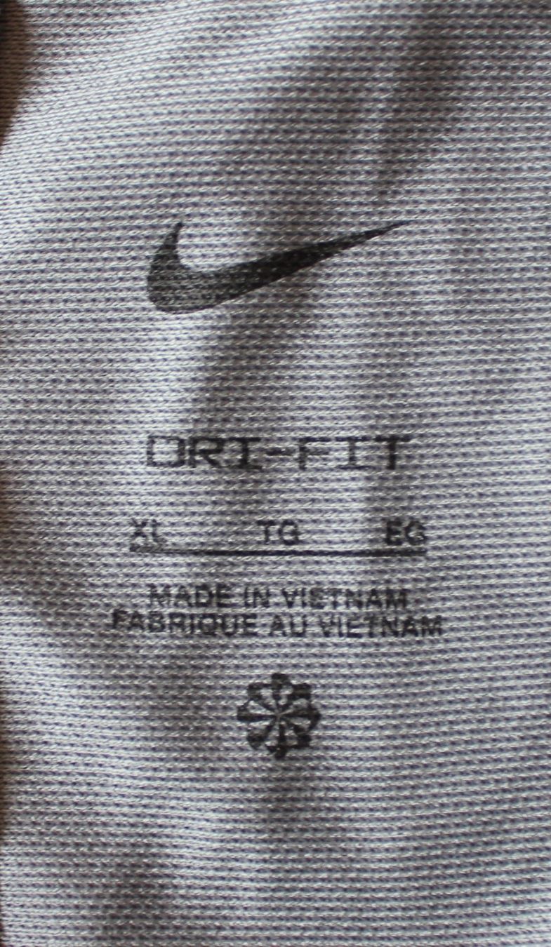 Nike Pantalons: Shorts Nike gris    t. XL – D'occasion à Peseux par Gilloss 4