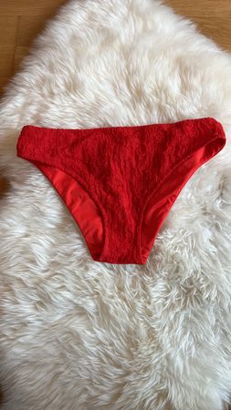 Rote Bikinihose mit Struktur, Gr. S, Calzedonia