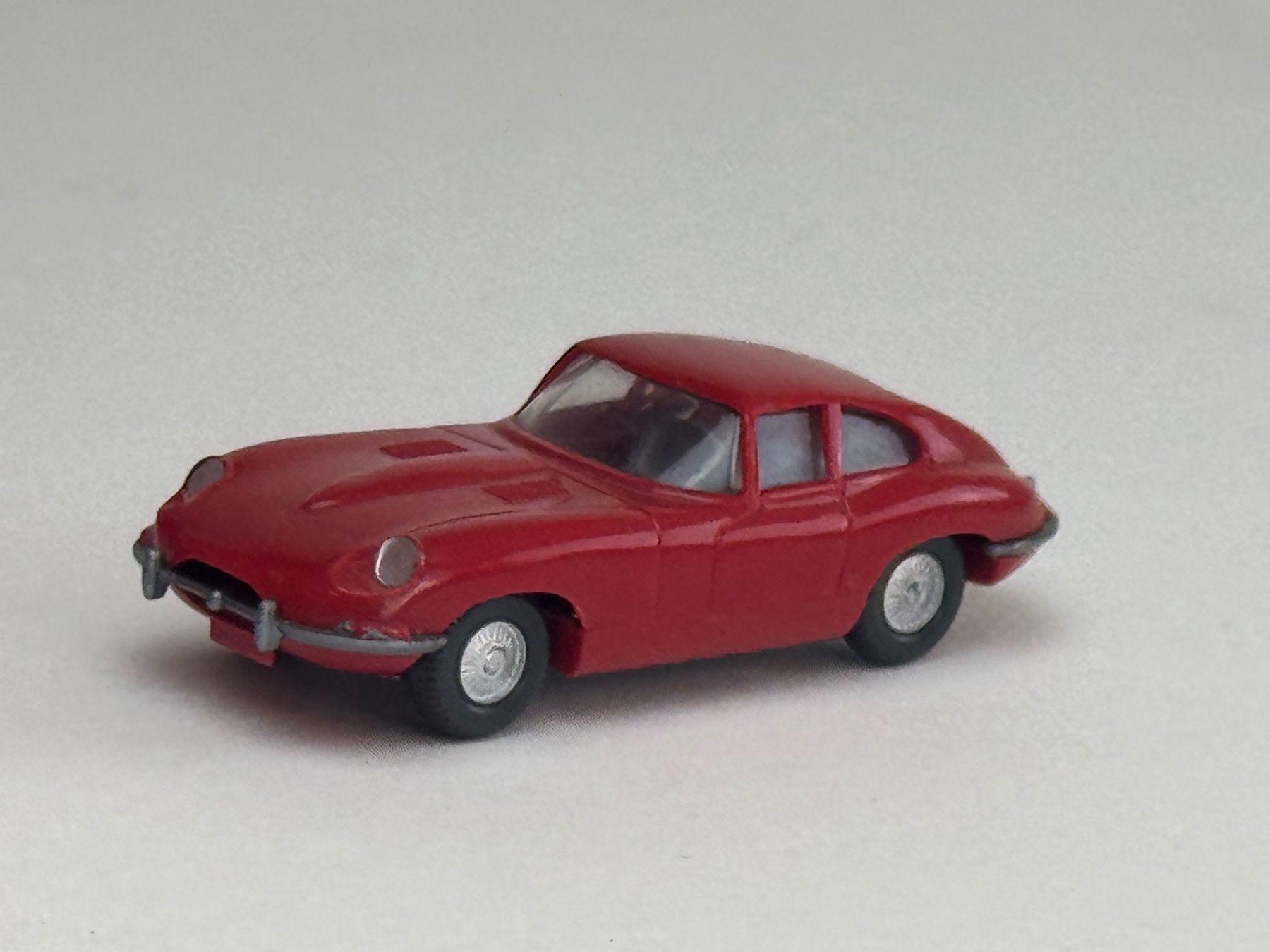 Wiking Modellini d'auto: RI- Wiking Jaguar Typ E rot – Usato da Elm venduto da Wikmtz
