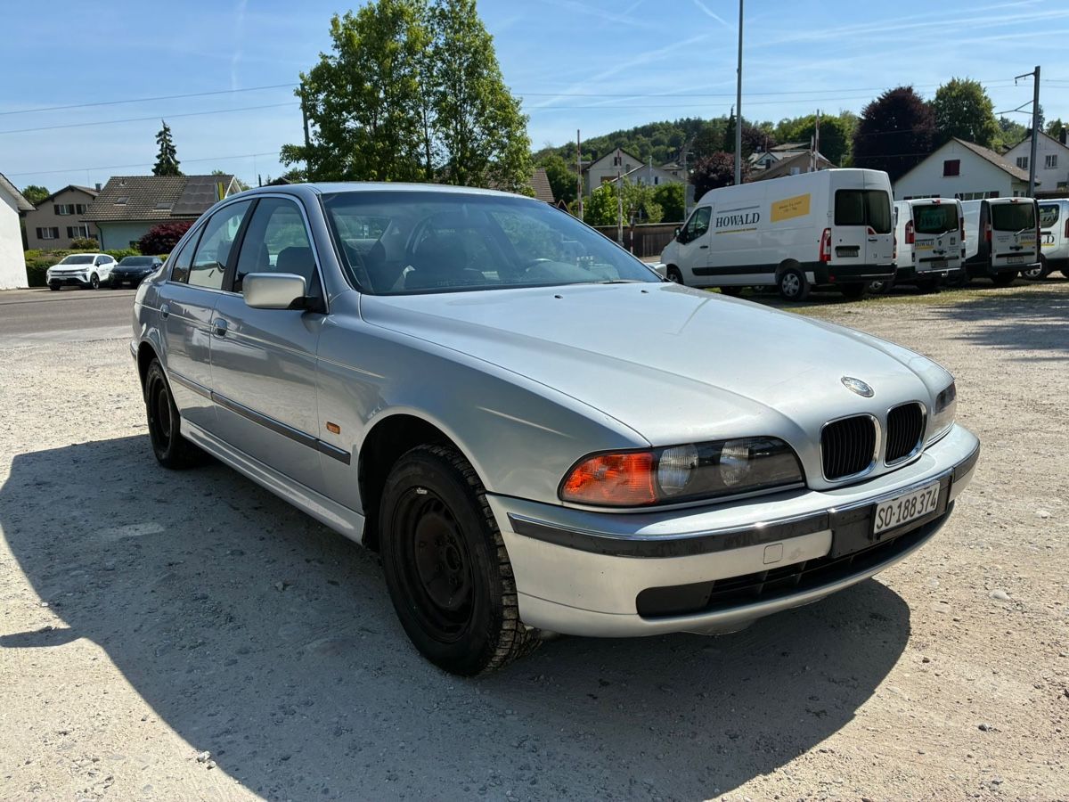 BMW Automobili: BMW 520i Automat – Usato da Zuchwil venduto da clio_v_g 7
