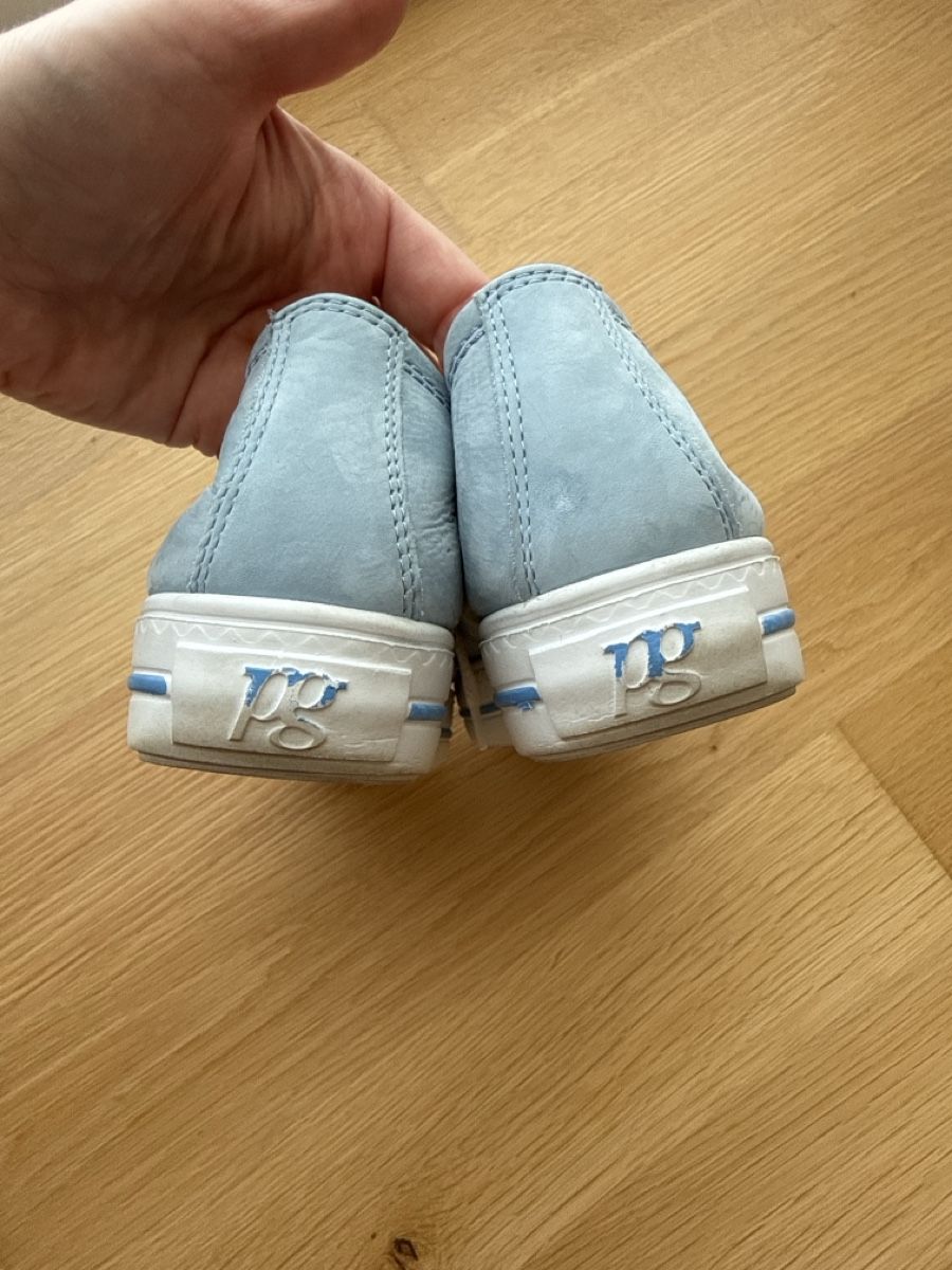 Scarpe da donna: Paul Green Sneakers Leder hellblau – Usato da Wädenswil venduto da Salome0712 5