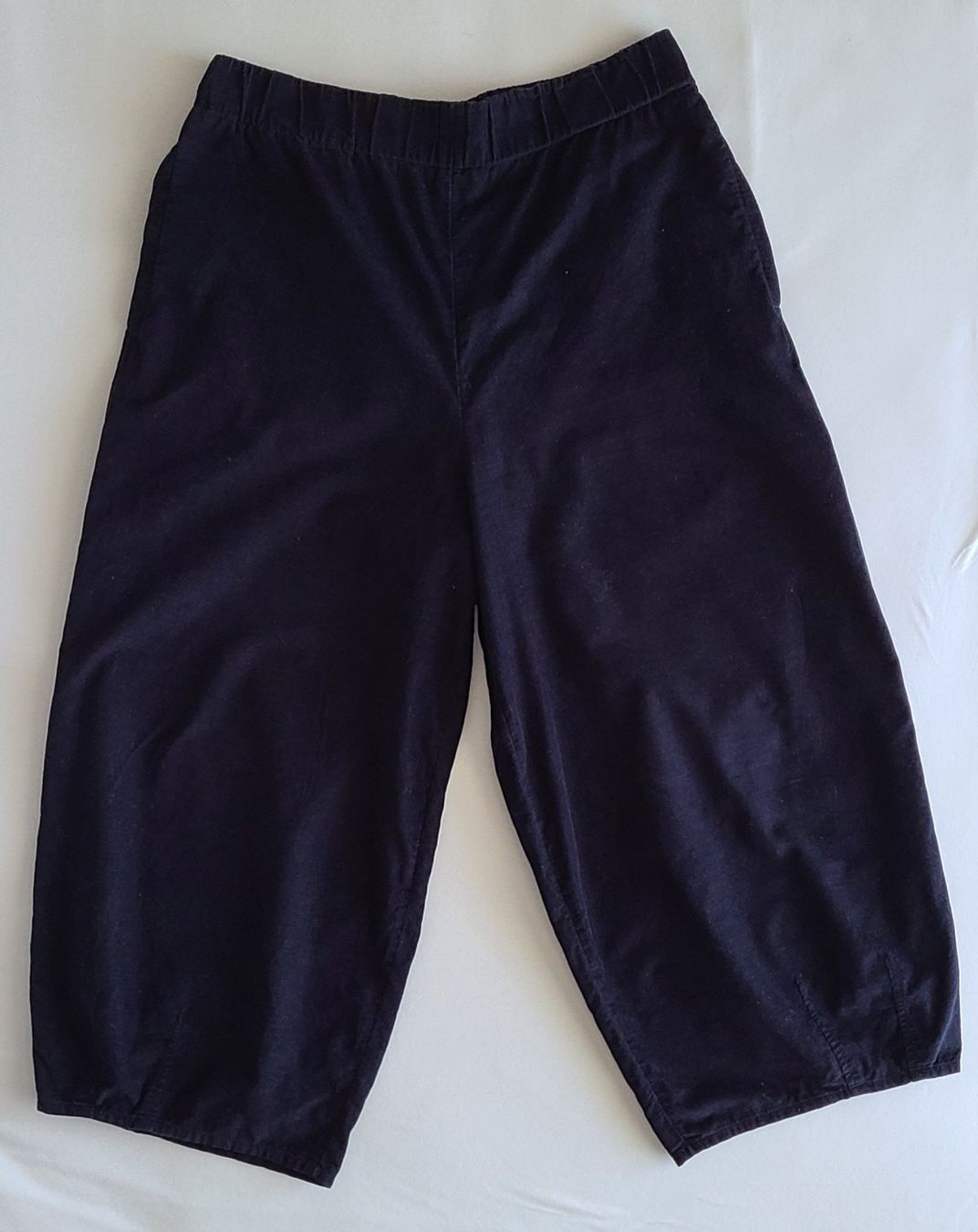 Cos Pantalons: Culotte von COS, Gr. 40 – D'occasion à Basel par Luzora