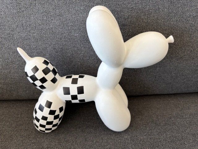 Statuette: Ballon Hund Weiss-Schwarz – Nuovo e nell'imballaggio originale da Biel/Bienne venduto da Meshe12 1