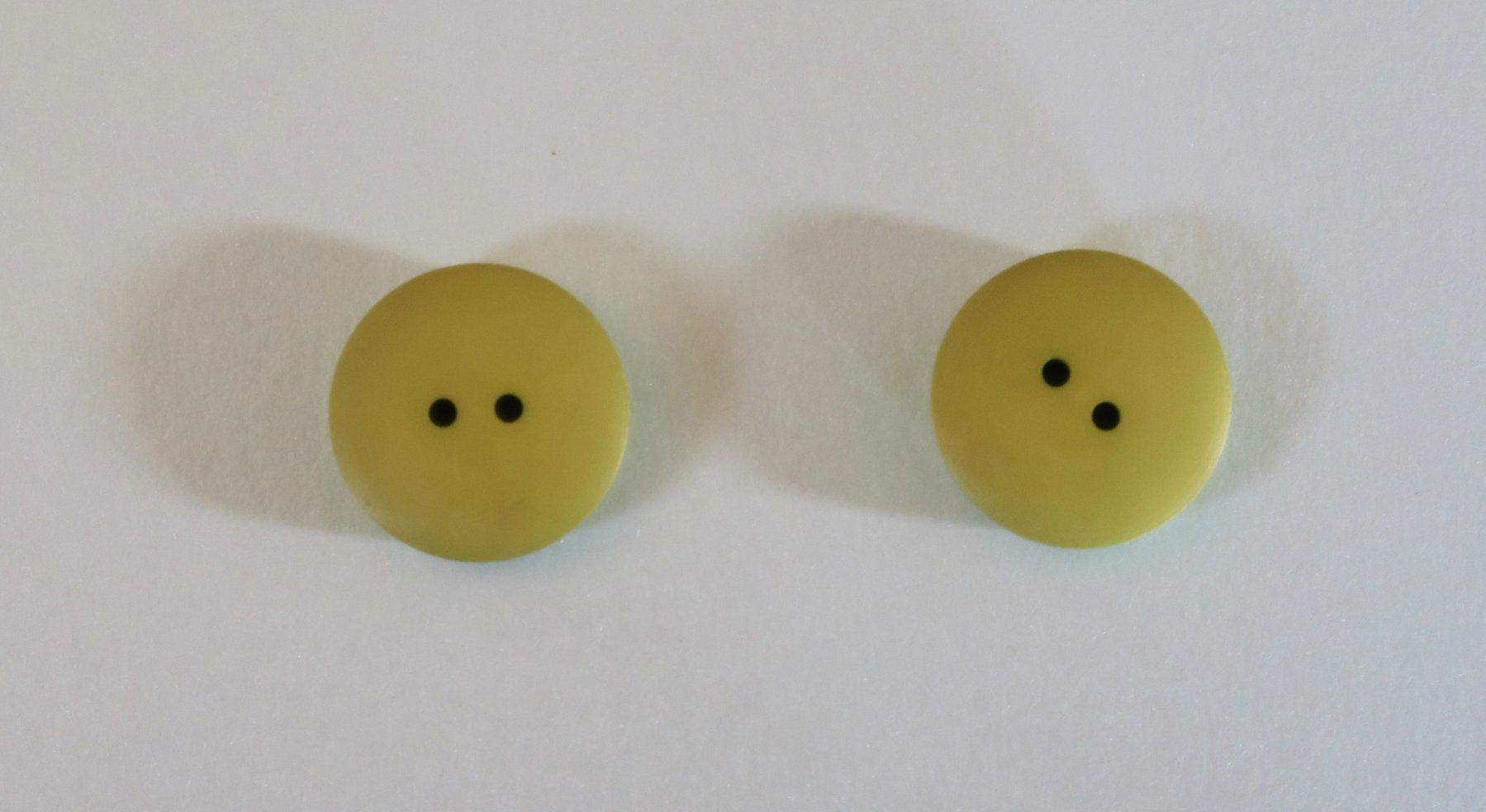 Bottoni: 2 Knöpfe, ø 20 mm – Usato da Brittnau venduto da marlenestone 1