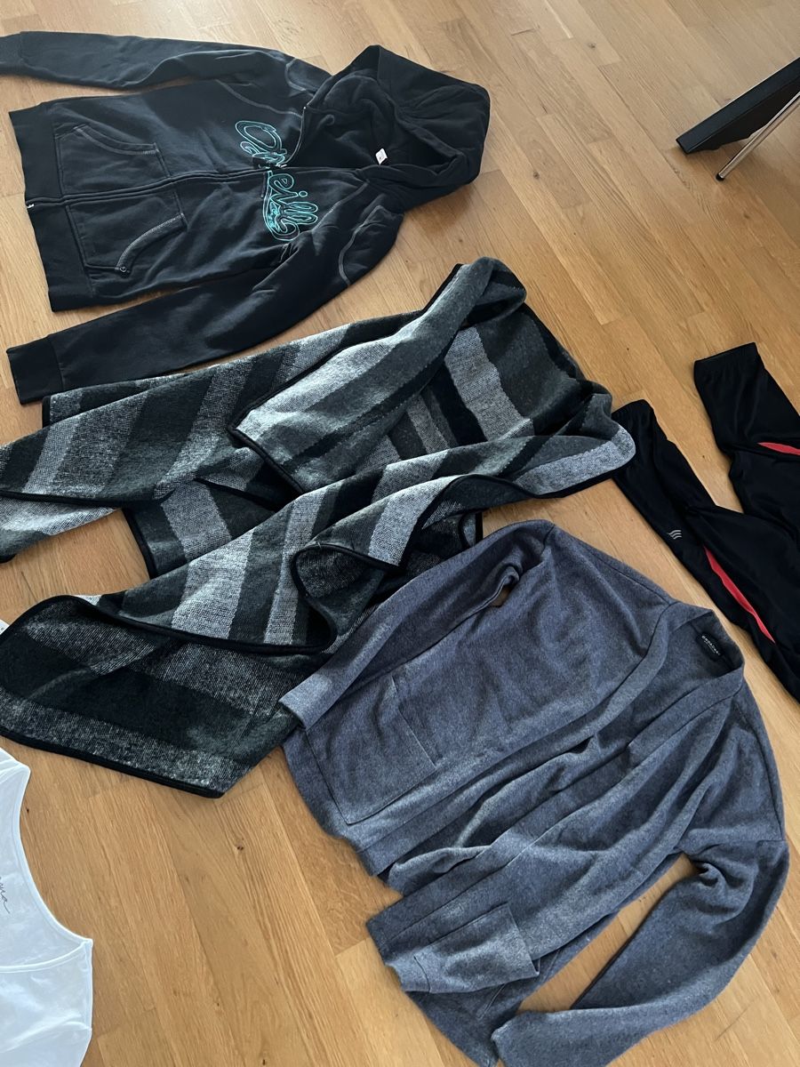 Lotti di vestiti: Kleiderpaket gr.s – Nuovo (secondo la descrizione) da Bettlach venduto da Tradenet100 2