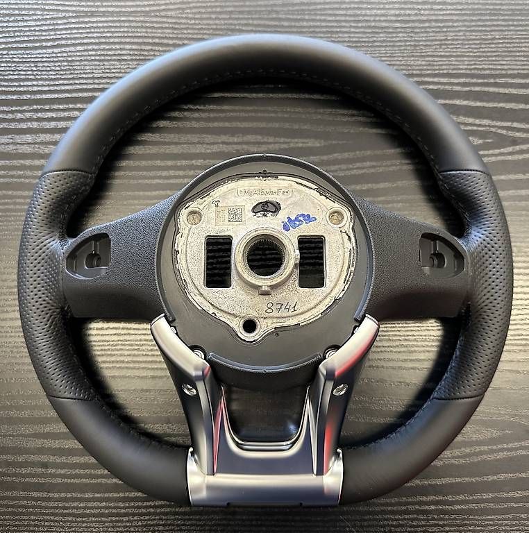 Tutti pezzi di ricambio auto: Volant Mercedes  – Usato da Denges venduto da ami_2yjk