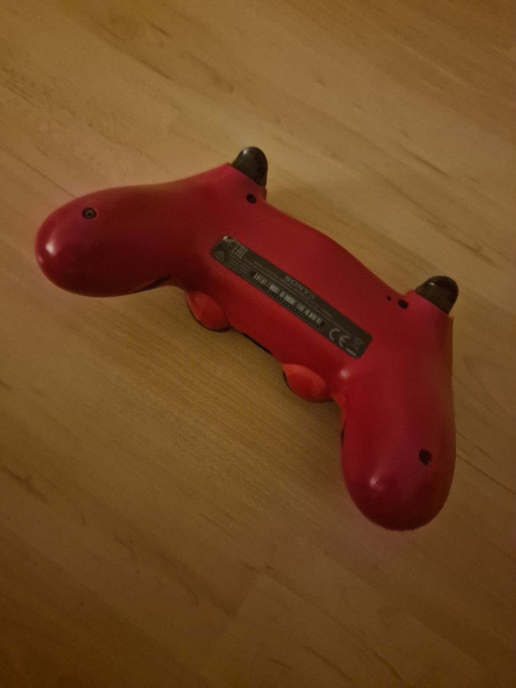 Sony Konsolen: PS4 Pro 1TB Mit Controller – Gebraucht aus Bremgarten AG von VictoriaV0102 2