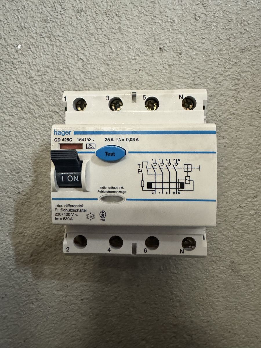 Hager Schalter: Fehlerstrom-Schutzschalter Hager 4P 25A – Gebraucht aus Cham von PIRAT123 5
