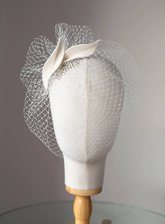 Accessori per capelli: Braut Fascinator mit Birdcage Schleier - handmade – Usato da Zürich venduto da JeanBng 2