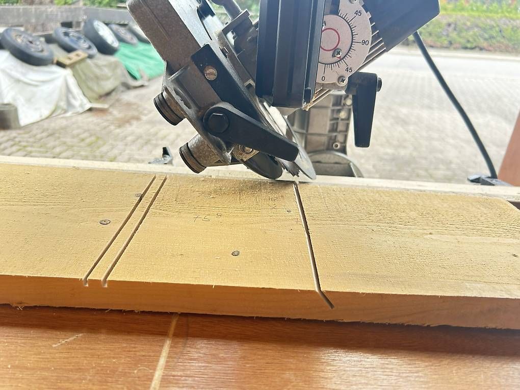 Scies: Radialsäge deWALT  – D'occasion à Rüschegg-Heubach par hostettf 2