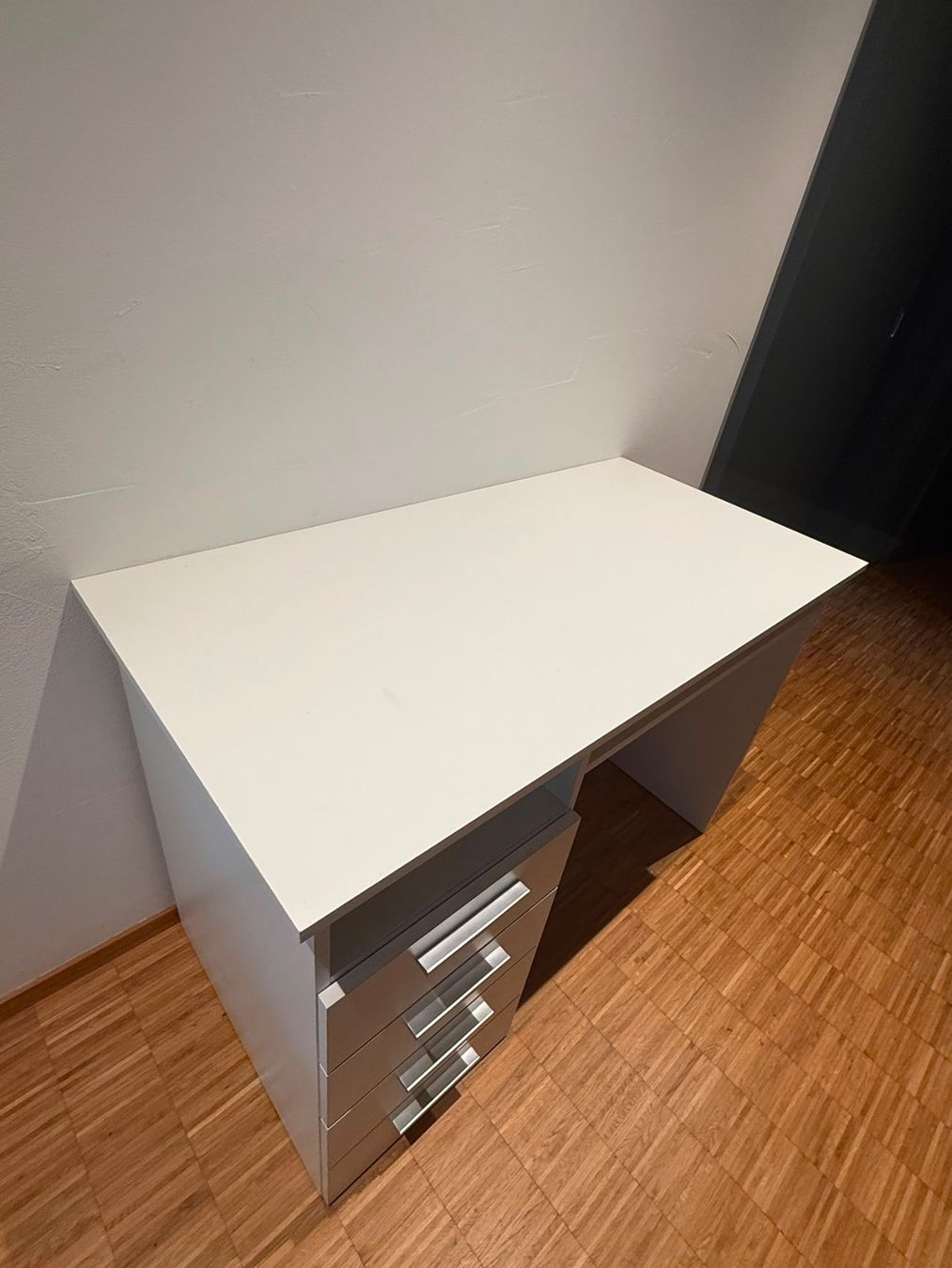 Schreibtische: Schreibtisch – Gebraucht aus Balgach von Olieto 1