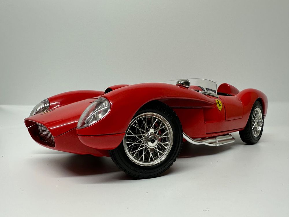 Modellauto Ferrari 250 Testa Rossa (1957) 1/18 von Bburago (Neu (gemäss Beschreibung)) in