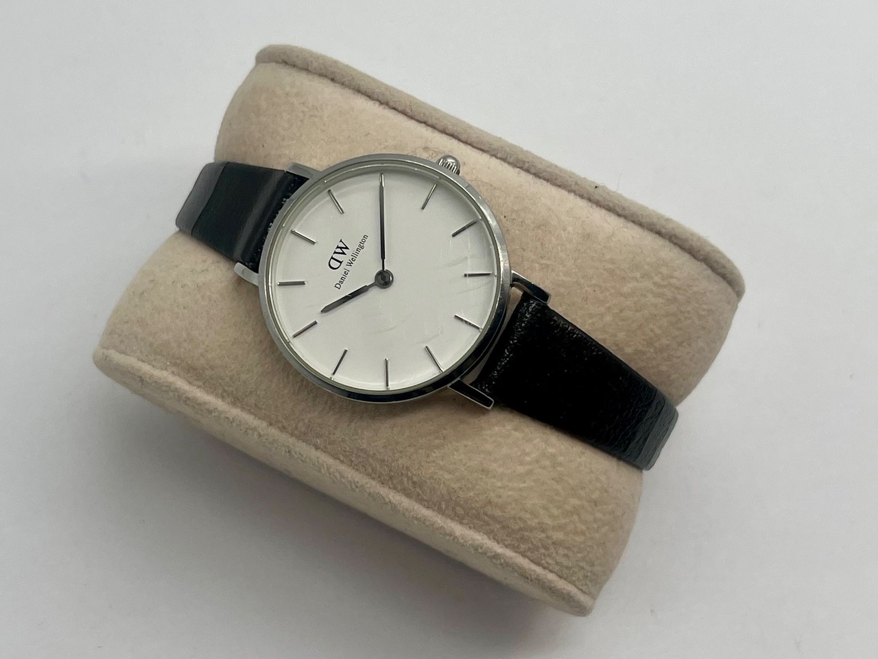 Daniel Wellington Orologi: Daniel Wellington B28501 Damenuhr – Usato da Aarau venduto da VelEis_Watches 1