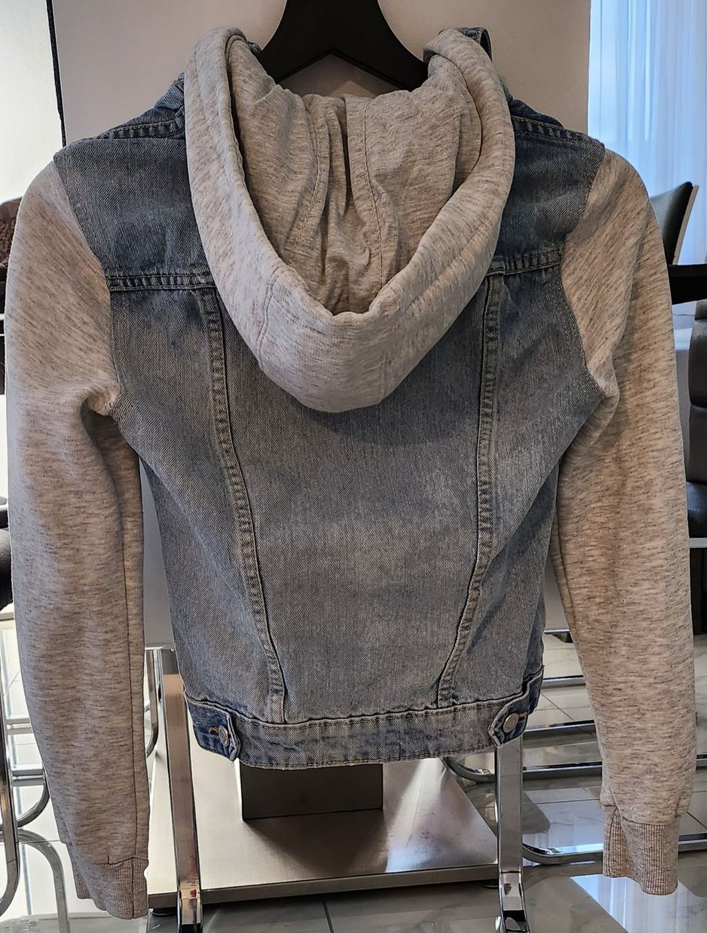 Giacche: Jeansjacke – Usato da Mägenwil venduto da Lea.SN 1