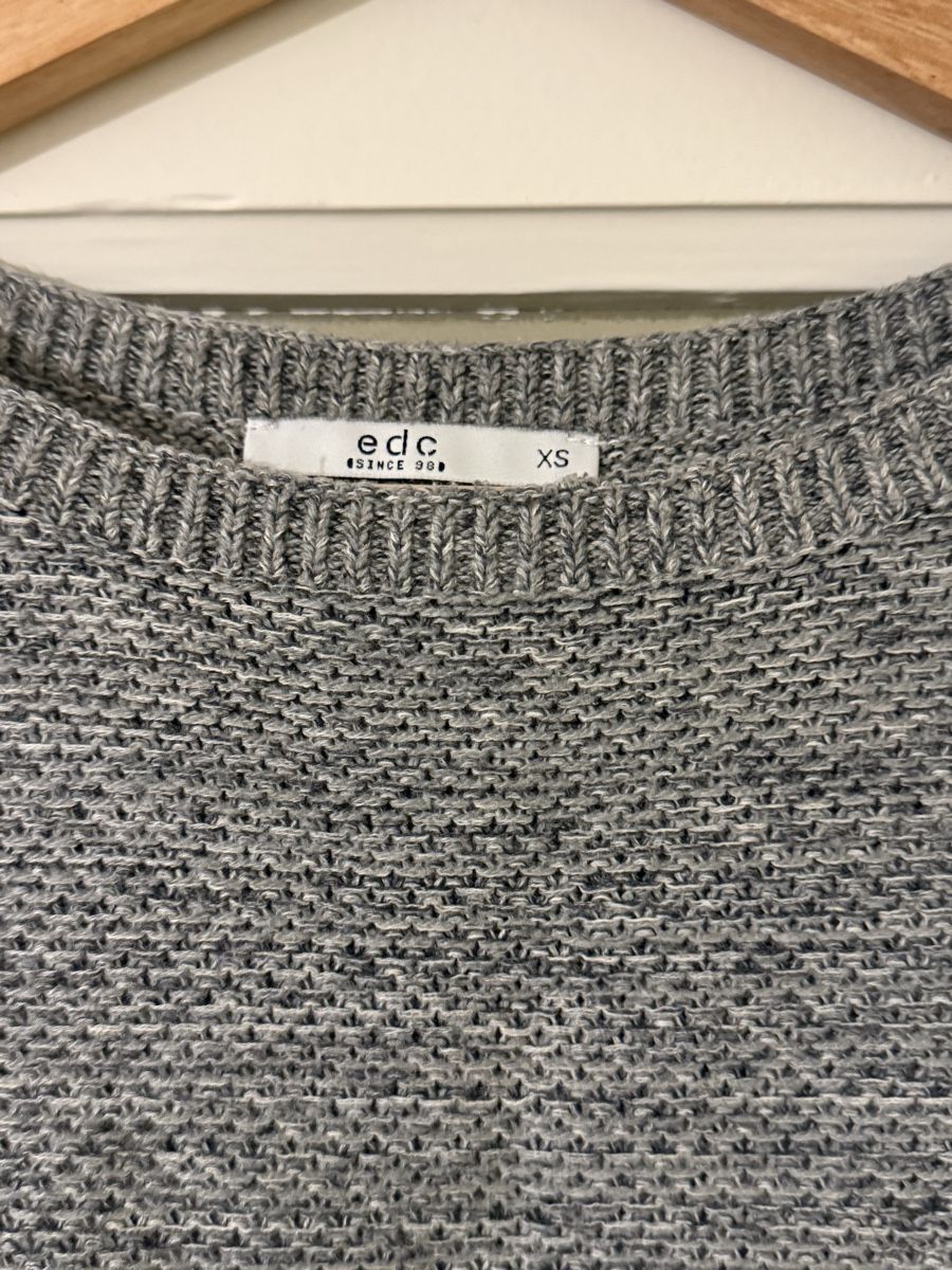 Maglioni & Felpe: edc Strickpullover, Grösse XS, Grau – Usato da Basel venduto da zukk_ 1