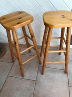 2 Barhocker aus Holz