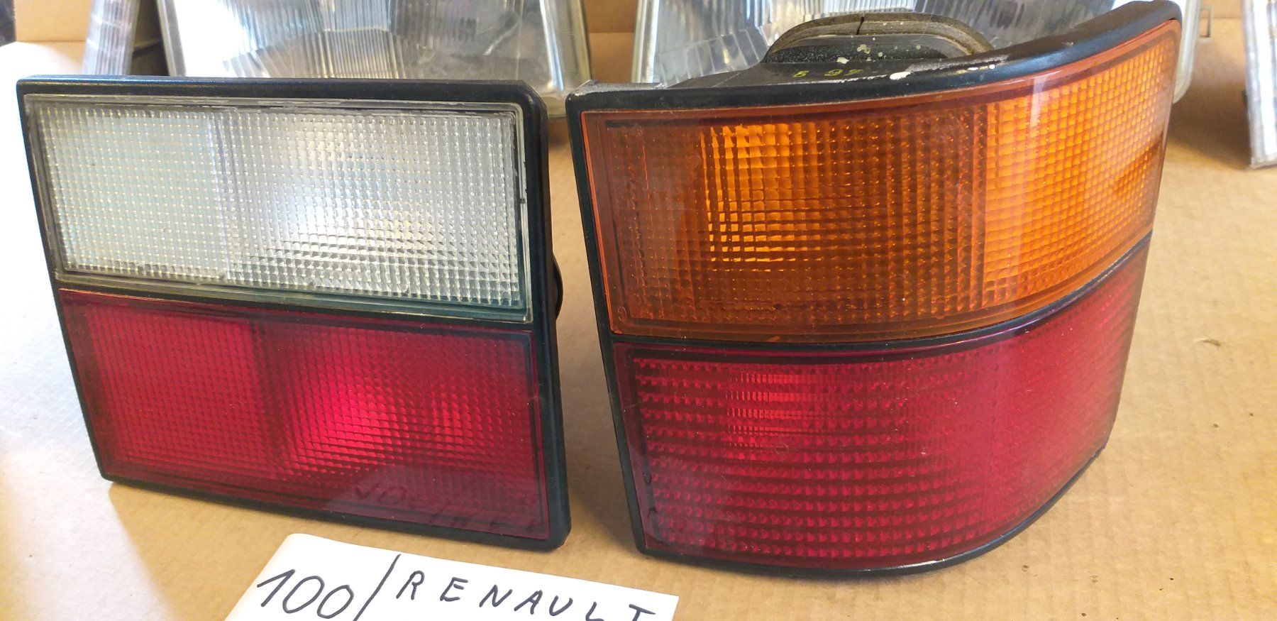 Fari: RENAULT  R21  OLDTIMER  PHARES ET FEUX ARR.  / DIV. LEUCHTEN – Usato da cortébert venduto da rlv 6