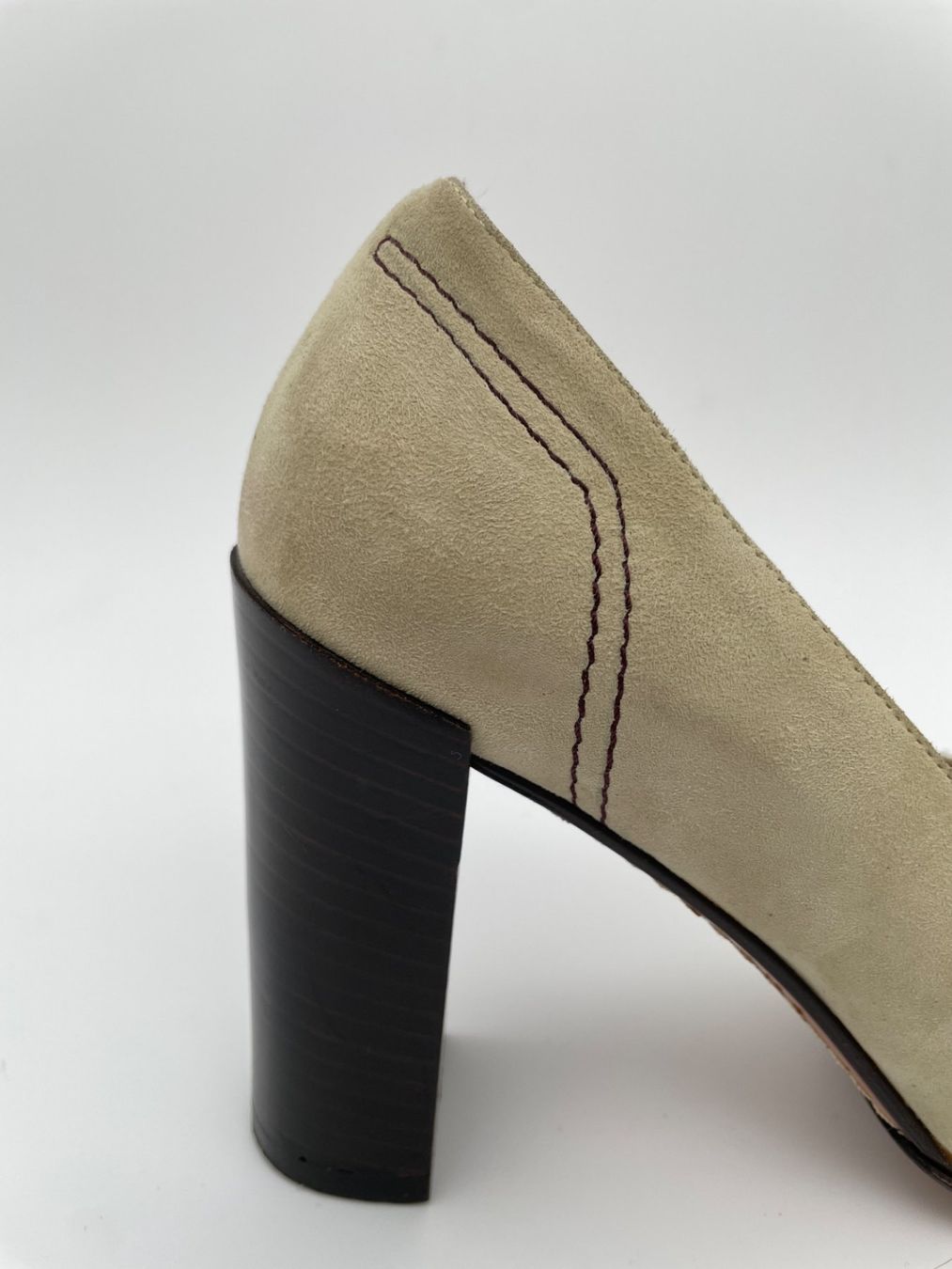 Bally Damenschuhe: Bally Suede Buckle Klassischer Pump EU 36.5 Beige – Gebraucht aus Zürich von shoe_shop 5